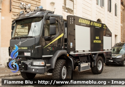 Volvo FL 814R 4x4 V serie
Guardia di Finanza
Reparto Operativo Aereonavale
Centro di Aviazione di Pratica di Mare
Allestimento Rosenfire
GdiF 965 BQ
Parole chiave: Volvo FL_814R_4x4_Vserie GdiF965BQ