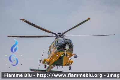 Agusta Westland AW139
Guardia di Finanza
" Volpe 413 "
* nuova livrea *

245° Anniversario della Fondazione
Parole chiave: Agusta_Westland AW139 GF413