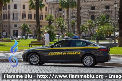 Alfa Romeo Nuova Giulia
Guardia di Finanza
Allestimento FCA
GdiF 421 BQ
Parole chiave: Alfa_Romeo Nuova_Giulia GdiF421BQ