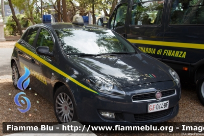 Fiat Nuova Bravo
Guardia di Finanza
GdiF 044 BF
Parole chiave: Fiat Nuova_Bravo GdiF044BF