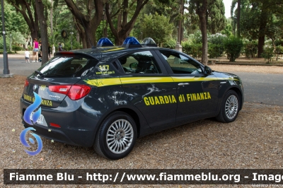 Alfa Romeo Nuova Giulietta restyle
Guardia di Finanza
Allestita NCT Nuova Carrozzeria Torinese
Decorazione Grafica Artlantis
GdiF 120 BN
Parole chiave: Alfa_Romeo Nuova_Giulietta_restyle gdif120BN