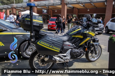 Honda NC750X
Guardia di Finanza
Allestimento Bertazzoni
Decorazione Grafica Artlantis
GdiF 12180
Parole chiave: Honda NC750X GDIF12180