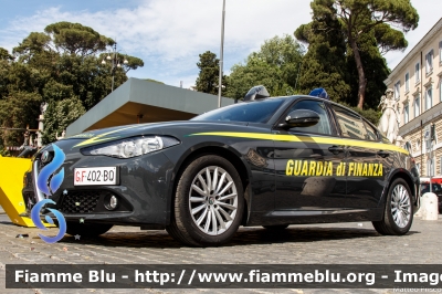 Alfa Romeo Nuova Giulia
Guardia di Finanza
Allestimento FCA
GdiF 402 BQ
Parole chiave: Alfa_Romeo Nuova_Giulia GdiF402BQ