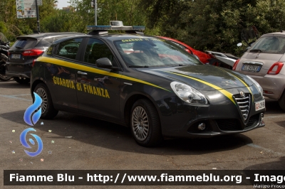 Alfa Romeo Nuova Giulietta restyle
Guardia di Finanza
Allestita NCT Nuova Carrozzeria Torinese
Decorazione Grafica Artlantis
GdiF 439 BN
Parole chiave: Alfa_Romeo Nuova_Giulietta_restyle gdif439BN