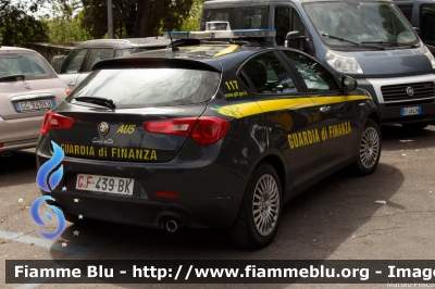 Alfa Romeo Nuova Giulietta restyle
Guardia di Finanza
Allestita NCT Nuova Carrozzeria Torinese
Decorazione Grafica Artlantis
GdiF 439 BN
Parole chiave: Alfa_Romeo Nuova_Giulietta_restyle gdif439BN