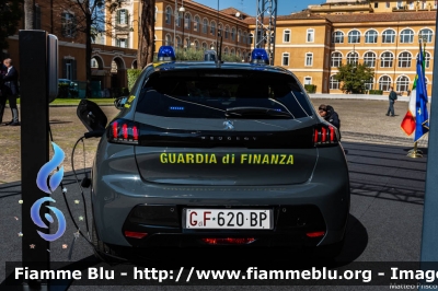 Peugeot e-208
Guardia di Finanza
allestimento Focaccia
GdiF 620 BP
Parole chiave: Peugeot e-208 GdiF620BP