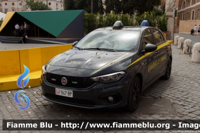 Fiat Nuova Tipo
Guardia di Finanza
Allestimento NCT Nuova Carrozzeria Torinese
Decorazione Grafica Artlantis
GdiF 947 BP
Parole chiave: Fiat Nuova_Tipo GdiF947BP