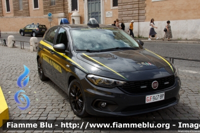 Fiat Nuova Tipo
Guardia di Finanza
Allestimento NCT Nuova Carrozzeria Torinese
Decorazione Grafica Artlantis
GdiF 947 BP
Parole chiave: Fiat Nuova_Tipo GdiF947BP