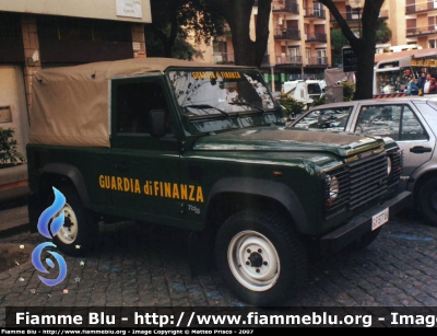 Land Rover Defender 90
Guardia di Finanza
GdiF 577 AV
ex gruppo sportivo 
ora convertito in grigio 
per parata del 2 giugno
Parole chiave: land_rover defender_90 gdif577av