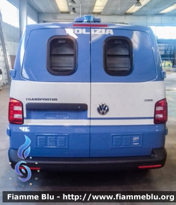 Volkswagen Transporter T6
Polizia di Stato
Unita' Cinofile
Parole chiave: Volkswagen Transporter_T6