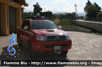 Toyota Hilux III serie
Vigili del Fuoco
Unione distrettuale di Cles
Corpo Volontario di Coredo (TN)
VF 7H6 TN
Parole chiave: Toyota Hilux_IIIserie VF7H6TN