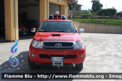 Toyota Hilux III serie
Vigili del Fuoco
Unione distrettuale di Cles
Corpo Volontario di Coredo (TN)
VF 7H6 TN
Parole chiave: Toyota Hilux_IIIserie VF7H6TN