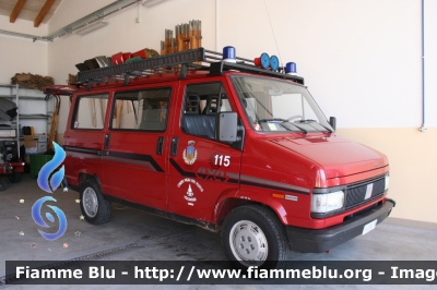 Fiat Ducato 4x4 I serie II restyle
Vigili del Fuoco
Unione distrettuale di Cles
Corpo Volontario di Coredo (TN)
VF D74 TN
Parole chiave: Fiat Ducato_4x4_Iserie_II_Restyle VFD74TN