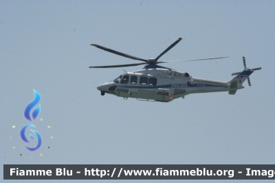 Agusta Westland AW139
Polizia di Stato
Servizio Aereo
I Reparto Volo - Roma
PS 108
Parole chiave: Agusta_Westland AW139 PS108