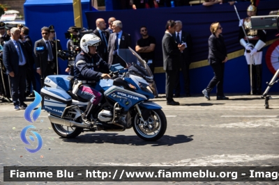 Bmw R1200RT II serie
Polizia di Stato
Polizia Stradale
Parole chiave: Bmw R1200RT_II_serie