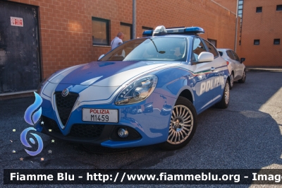 Alfa-Romeo Nuova Giulietta restyle
Polizia di Stato
Squadra Volante
Allestita NCT Nuova Carrozeria Torinese
POLIZIA M1459
Parole chiave: Alfa-Romeo Nuova_Giulietta_restyle POLIZIAM1459