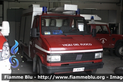 Fiat Ducato I serie II restyle 4x4
Vigili del Fuoco
Distretto di Trento
Corpo Volontario di Lavis (TN)
Polisocorso allestimento Rosenbauer
VF B34 TN
Parole chiave: Fiat Ducato_Iserie_IIrestyle_4x4 VFB34TN