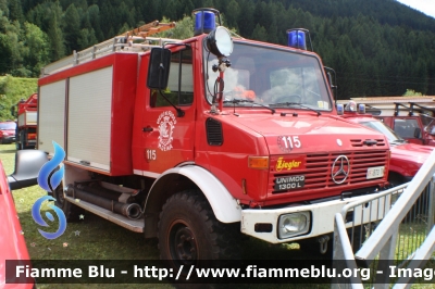 Mercede Benz Unimog U1300L
Vigili del Fuoco
Distretto di Fiemme
Corpo Volontario di Moena (TN)
allestimento Ziegler
VF B73 TN
Parole chiave: Mercedes_Benz Unimog_U1300L VFB73TN