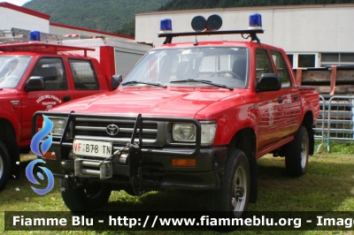 Toyota Hilux II serie
Vigili del Fuoco
Distretto di Fiemme
Corpo Volontario di Moena (TN)
VF B78 TN
Parole chiave: Toyota Hilux_IIserie VFB78TN