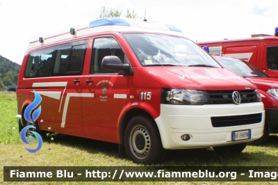 Volkswagen Transporter T5 restyle
Vigili del Fuoco
Unione Distrettuale di Fiemme
Corpo Volontario di Predazzo (TN)
allestimento Rosenbauer
VF 9H8 TN
Parole chiave: Volkswagen Transporter_T5_Restyle VF9H8TN