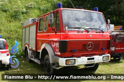 Mercedes Benz 1222
Vigili del Fuoco
Distretto di Fiemme
Corpo Volontario di Cavalese (TN)
allestimento Ziegler
VF D65 TN
Parole chiave: Mercedes_Benz 1222 VFD65TN