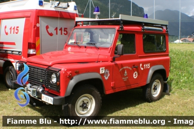 Land Rover Defender 90
Vigili del Fuoco
Unione Distrettuale di Fiemme
Corpo Volontario di Tesero (TN)
VF 3E9 TN
Parole chiave: Land_Rover Defender_90 VF3E9 TN