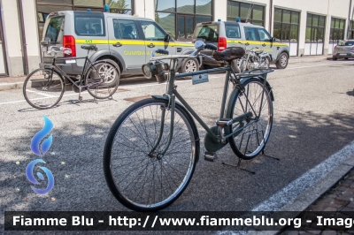 Bicicletta 
Guardia di Finanza

243° Anniversario della Fondazione
Parole chiave: Bicicletta