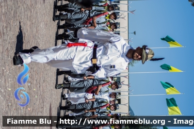 Uniforme Alpino Ufficiale
Guardia di Finanza

243° Anniversario della Fondazione
Parole chiave: Uniforme festa_corpo_2017