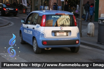 Fiat Nuova Panda II serie
Polizia di Stato
Polizia H9881
Allestita Nuova Carrozzeria Torinese
Decorazione Grafica Artlantis
Parole chiave: Fiat Nuova_Panda_II_serie PoliziaH9881