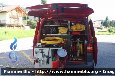 Volkswagen Transporter T5
Vigili del Fuoco
Distretto di Pergine Valsugana
Corpo Volontario di Baselga di Pinè (TN)
allestimento MobilTec-Fahrzeugbau
VF 6H8 TN
Parole chiave: Volkswagen Transporter_T5 VF6H8TN