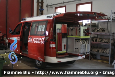 Volkswagen Transporter T5 Restyle
Vigili del Fuoco
Distretto di Pergine Valsugana
Corpo Volontario di Calceranica al Lago (TN)
APS Seconda Partenza
allestimento Kolfer Fahrzeugbau
VF 8K1 TN
Parole chiave: Volksvagen T5_Restyle VF8K1TN