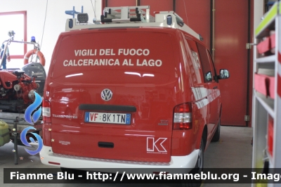 Volkswagen Transporter T5 Restyle
Vigili del Fuoco
Distretto di Pergine Valsugana
Corpo Volontario di Calceranica al Lago (TN)
APS Seconda Partenza
allestimento Kolfer Fahrzeugbau
VF 8K1 TN
Parole chiave: Volksvagen T5_Restyle VF8K1TN