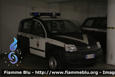 Fiat Nuova Panda 4x4 I serie
Polizia Locale
Rovereto (TN)
Parole chiave: Fiat Nuova_Panda_4x4_Iserie