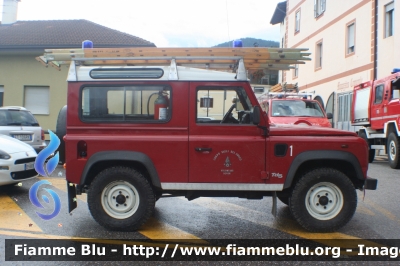 Land Rover Defender 90
Vigili del Fuoco
Distretto di Trento
Corpo Volontario di Sover (TN)
VF K94 TN
Parole chiave: Land_Rover Defender_90 VFK94TN