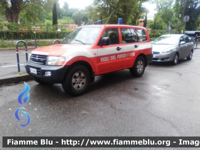 Mitsubishi Pajero LWB III serie
Vigili del Fuoco
Comando Provinciale di Roma
Scuole Centrali Antincendi
di Roma Capannelle
VF 21945
Parole chiave: Mitsubishi Pajero_LWB_IIIserie VF21945