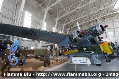 SIAI SM.79 "Sparviero"
Aeronautica Militare Italiana
Museo Storico
Vigna di Valle (Rm)
Parole chiave: SIAI SM.79_"Sparviero"