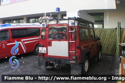 Land Rover Defender 90
Vigili del Fuoco
Distretto di Pergine Valsugana
Corpo Volontario di Centa San Nicolò (TN)
VF H63 TN
Parole chiave: Land_Rover Defender_90 VFH63TN