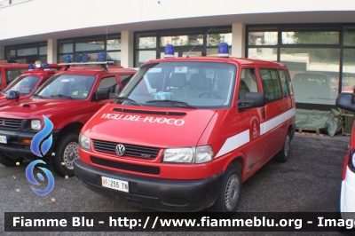 VolksWagen Caravelle Syncro
Vigili del Fuoco
Distretto di Pergine Valsugana
Corpo Volontario di Caldonazzo (TN)
VF Z55 TN
Parole chiave: VolksWagen Caravelle_Syncro VFZ55TN