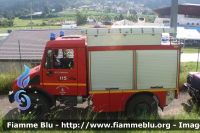 Mercedes-Benz Unimog U100L
Vigili del Fuoco
Distretto di Pergine Valsugana
Corpo Volontario di Bedollo (TN)
allestimento Fulmix
VF A08 TN
Parole chiave: Mercedes-Benz Unimog_U100L VFA08TN