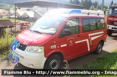 Volkswagen Transporter T5
Vigili del Fuoco
Distretto di Pergine Valsugana
Corpo Volontario di Palù del Fersina (TN)
allestimento Brandschutz-Rosenbauer
VF 8H0 TN
Parole chiave: Volkswagen Transporter_T5 VF8H0TN