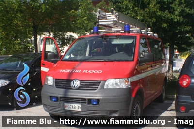 Volkswagen Transporter T5
Vigili del Fuoco
Distretto di Pergine Valsugana
Corpo Volontario di Sant'Orsola Terme (TN)
VF 7A8TN
Parole chiave: Volkswagen Transporter_T5 VF7A8TN