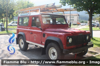 Land Rover Defender 90
Vigili del Fuoco
Distretto di Trento
Corpo Volontario di Sover (TN)
VF K94 TN
Parole chiave: Land_Rover Defender_90 VFK94TN