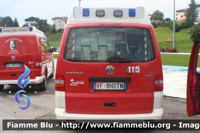 Volkswagen Transporter T5
Vigili del Fuoco
Distretto di Pergine Valsugana
Corpo Volontario di Palù del Fersina (TN)
allestimento Brandschutz-Rosenbauer
VF 8H0 TN
Parole chiave: Volkswagen Transporter_T5 VF8H0TN