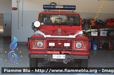 Land Rover Defender 90
Vigili del Fuoco
Distretto di Mezzolombardo
Corpo Volontario di Mezzolombardo (TN)
allestimento Rosenbauer
VF H29 TN
Parole chiave: Land-Rover Defender_90 VFH29TN