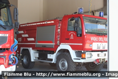 Man LE 10.220 4x4
Vigili del Fuoco
Distretto di Mezzolombardo
Corpo Volontario di Mezzolombardo (TN)
ABP allestimento Kolfer Fahrzeugbau
VF 4A4 TN
Parole chiave: Man LE_10.220_4x4 VF4A4TN