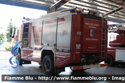 Volvo FMX 420 4x4 I serie
Vigili del Fuoco
Distretto di Mezzolombardo
Corpo Volontario di Mezzolombardo (TN)
APS allestimento Brandshutz - Rosenbauer
VF 7E3 TN
Parole chiave: Volvo FMX_420_4x4_Iserie VF7E3TN