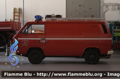 Volkswagen Transporter T3
Vigili del Fuoco
Distretto di Mezzolombardo
Corpo Volontario di Mezzolombardo (TN)
ex Polisoccorso allestimento Rosenbauer
riallestito dal corpo come carro aria
VF B69 TN
Parole chiave: Volkswagen Transporter_T3 VFB69TN