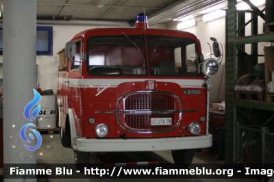 Fiat 650N
Vigili del Fuoco
Distretto di Mezzolombardo
Corpo Volontario di Mezzolombardo (TN)
allestimento Baribbi
VF J74 TN
Parole chiave: Fiat 650N VFJ74TN