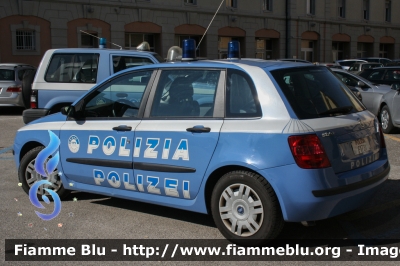 Fiat Stilo II serie
Polizia di Stato
Questura di Bolzano
POLIZIA F1781
Parole chiave: Fiat Stilo_IIserie PoliziaF1781 Civil_Protect_2016