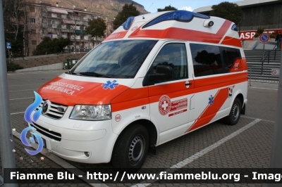 Volkswagen Transporter T5
Croce Bianca Bolzano - Weisses Kreuz Bozen
Ambulanza da Trasporto KTW 
Allestimento "Hornis Silverline" di Ambulanz Mobile
PC ZS0HE
Parole chiave: Volkswagen Transporter_T5 PCZS0HE civil_protect_2016